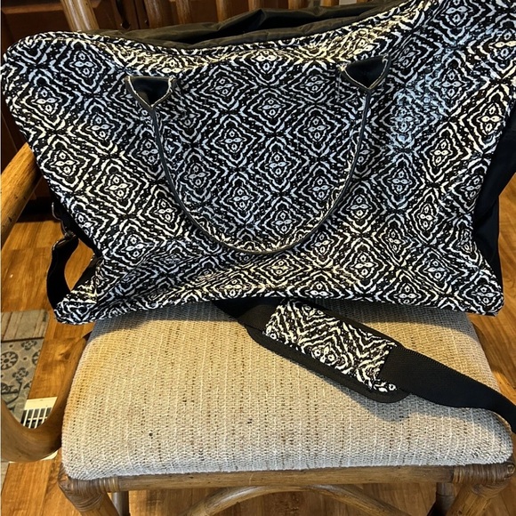 Nicole Miller Black and White Geometric Weekender Travel Bag - Picture 10 of 16